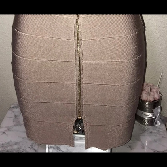 ✨ SEXY FRONT ZIP BANDAGE BODYCON DRESS!✨ - Picture 6 of 8